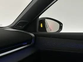 Volkswagen T-Roc 1.5 eTsi 150pk DSG R-Line First Edition Trekhaak 360Camera Head-Up harman/kardon Stoelverwarming Virtual Cockpit Panoramadak thumbnail 44