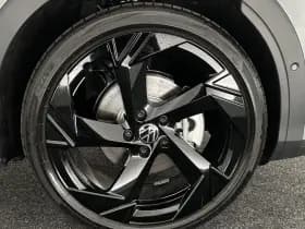 Volkswagen T-Roc 1.5 eTsi 150pk DSG R-Line First Edition Trekhaak 360Camera Head-Up harman/kardon Stoelverwarming Virtual Cockpit Panoramadak thumbnail 55