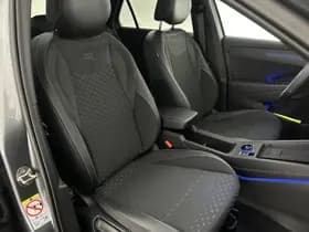 Volkswagen T-Roc 1.5 eTsi 150pk DSG R-Line First Edition Trekhaak 360Camera Head-Up harman/kardon Stoelverwarming Virtual Cockpit Panoramadak thumbnail 2