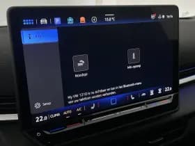 Volkswagen T-Roc 1.5 eTsi 150pk DSG R-Line First Edition Trekhaak 360Camera Head-Up harman/kardon Stoelverwarming Virtual Cockpit Panoramadak thumbnail 40