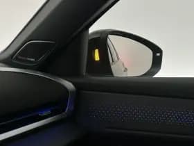 Volkswagen T-Roc 1.5 eTsi 150pk DSG R-Line First Edition Trekhaak 360Camera Head-Up harman/kardon Stoelverwarming Virtual Cockpit Panoramadak thumbnail 5