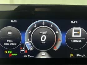 Volkswagen T-Roc 1.5 eTsi 150pk DSG R-Line First Edition Trekhaak 360Camera Head-Up harman/kardon Stoelverwarming Virtual Cockpit Panoramadak thumbnail 47