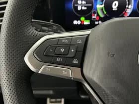 Volkswagen Tiguan 1.5 272pk eHybrid R-Line Edition Trekhaak Camera Keyless Massage Virtual Cockpit Panoramadak Carplay thumbnail 17