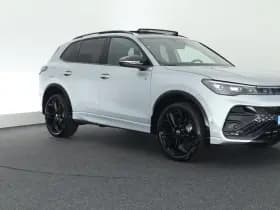 Volkswagen Tiguan 1.5 272pk eHybrid R-Line Edition Black Style Trekhaak Camera Keyless Massage Virtual Cockpit Panoramadak Carplay thumbnail 13