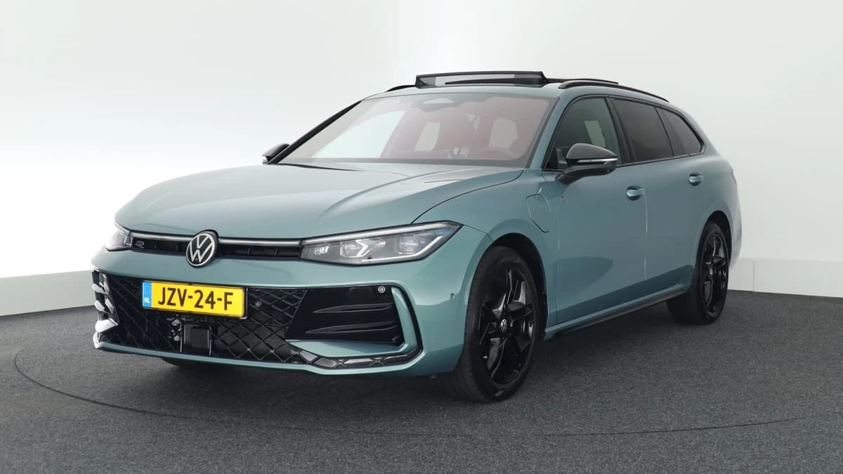 Volkswagen Passat Variant 1.5 272pk eHybrid R-Line Business Black Style Trekhaak 360Camera harman/kardon Head-Up Keyless Massage Navigatie Panoramadak — foto 1