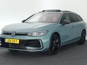 Volkswagen Passat Variant 1.5 272pk eHybrid R-Line Business Black Style Trekhaak 360Camera harman/kardon Head-Up Keyless Massage Navigatie Panoramadak