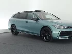 Volkswagen Passat Variant 1.5 272pk eHybrid R-Line Business Black Style Trekhaak 360Camera harman/kardon Head-Up Keyless Massage Navigatie Panoramadak thumbnail 16