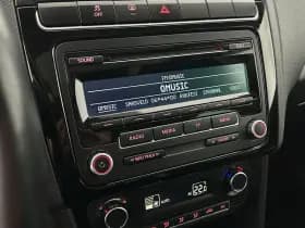 Volkswagen Polo 1.2 TSI 90pk 2x R-Line Xenon Panoramadak Cruise Control Climate Control thumbnail 17