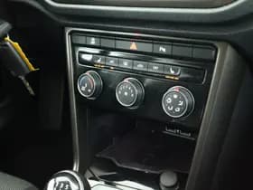 Volkswagen T-Roc 1.5 TSI 150pk H6 Style Led Camera Stoelverwarming Virtual Cockpit Navigatie thumbnail 32