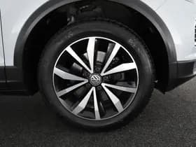 Volkswagen T-Roc 1.5 TSI 150pk H6 Style Led Camera Stoelverwarming Virtual Cockpit Navigatie thumbnail 43