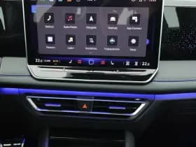 Volkswagen Tiguan 1.5 272pk eHybrid R-Line Edition Trekhaak Camera Keyless Massage Virtual Cockpit Panoramadak Carplay thumbnail 16