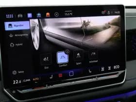 Volkswagen Tiguan 1.5 272pk eHybrid R-Line Edition Trekhaak Camera Keyless Massage Virtual Cockpit Panoramadak Carplay thumbnail 30