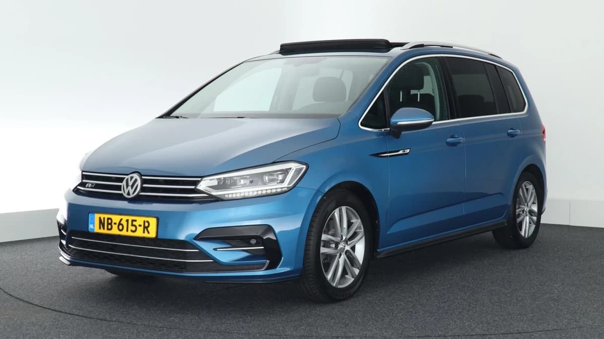 Volkswagen Touran 1.2 TSI 110pk R-Line Highline 7Pers. Trekhaak Led Panoramadak Navigatie — foto 1