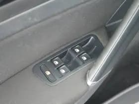 Volkswagen Golf thumbnail 14