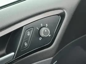 Volkswagen Golf thumbnail 15