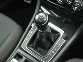 Volkswagen Golf thumbnail 33