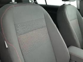 Volkswagen Golf thumbnail 36