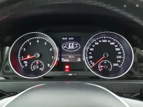 Volkswagen Golf thumbnail 37