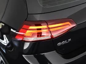 Volkswagen Golf thumbnail 40