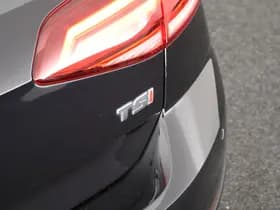 Volkswagen Golf thumbnail 41