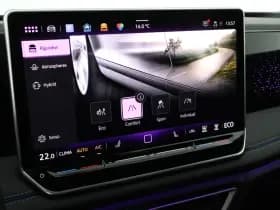 Volkswagen Tiguan 1.5 204pk eHybrid R-Line Edition Black Style Camera Panoramadak Massage Stoelverwarming Keyless Virtual Cockpit Navigatie thumbnail 23