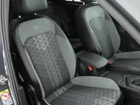 Volkswagen Tiguan 1.5 TSI 150pk DSG 2x R-Line Black Style Trekhaak Camera Stoelverwarming V+A Head-Up Panoramadak Navigatie thumbnail 2