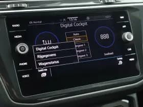 Volkswagen Tiguan 1.5 TSI 150pk DSG 2x R-Line Black Style Trekhaak Camera Stoelverwarming V+A Head-Up Panoramadak Navigatie thumbnail 29