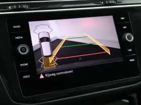 Volkswagen Tiguan 1.5 TSI 150pk DSG 2x R-Line Black Style Trekhaak Camera Stoelverwarming V+A Head-Up Panoramadak Navigatie thumbnail 5