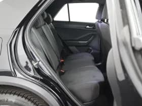 Volkswagen T-Roc 1.5 TSI 150pk DSG R-Line Edition Trekhaak Camera Stoelverwarming Virtual Cockpit Navigatie thumbnail 12