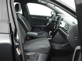 Volkswagen T-Roc 1.5 TSI 150pk DSG R-Line Edition Trekhaak Camera Stoelverwarming Virtual Cockpit Navigatie thumbnail 13