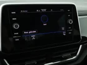 Volkswagen T-Roc 1.5 TSI 150pk DSG R-Line Edition Trekhaak Camera Stoelverwarming Virtual Cockpit Navigatie thumbnail 23