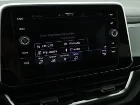 Volkswagen T-Roc 1.5 TSI 150pk DSG R-Line Edition Trekhaak Camera Stoelverwarming Virtual Cockpit Navigatie thumbnail 28