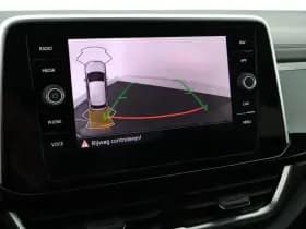 Volkswagen T-Roc 1.5 TSI 150pk DSG R-Line Edition Trekhaak Camera Stoelverwarming Virtual Cockpit Navigatie thumbnail 5