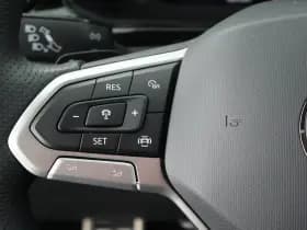 Volkswagen T-Roc 1.5 TSI 150pk DSG R-Line Black Style Camera Keyless Virtual Cockpit App-Connect thumbnail 16