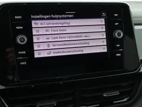 Volkswagen T-Roc 1.5 TSI 150pk DSG R-Line Black Style Camera Keyless Virtual Cockpit App-Connect thumbnail 28