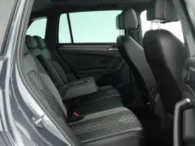 Volkswagen Tiguan 1.4 TSI eHybrid 245pk R-Line Business Trekhaak Camera Virtual Cockpit Stoelverwarming Panoramadak Navigatie thumbnail 12