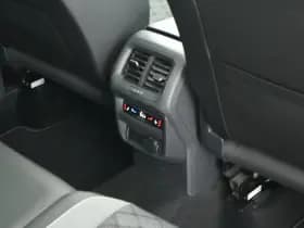 Volkswagen Tiguan 1.4 TSI eHybrid 245pk R-Line Business Trekhaak Camera Virtual Cockpit Stoelverwarming Panoramadak Navigatie thumbnail 43