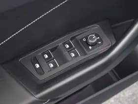 Volkswagen T-Roc 1.5 TSI 150pk Style Trekhaak Camera Led Keyless Stoelverwarming Virtual Cockpit App-Connect thumbnail 17