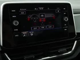 Volkswagen T-Roc 1.5 TSI 150pk DSG R-Line Edition Trekhaak Camera Stoelverwarming Virtual Cockpit Navigatie thumbnail 23