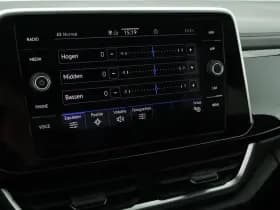 Volkswagen T-Roc 1.5 TSI 150pk DSG R-Line Edition Trekhaak Camera Stoelverwarming Virtual Cockpit Navigatie thumbnail 24