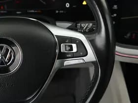 Volkswagen Touareg thumbnail 21