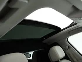 Volkswagen Touareg thumbnail 35