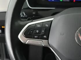 Volkswagen Passat thumbnail 17