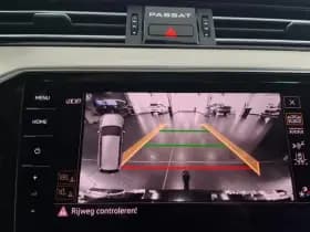 Volkswagen Passat Variant 1.5 TSI 150pk DSG R-Line Business + HUD Trekhaak Camera Keyless Navigatie Voorruitverwarming thumbnail 3