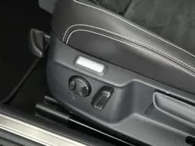 Volkswagen Passat thumbnail 36
