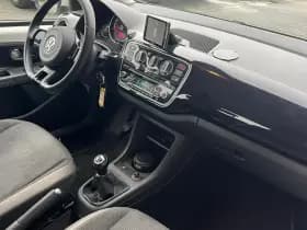 Volkswagen Up! 1.0 60pk High Up! Cruise Control Navigatie Airconditioning Parkeersensoren Mistlampen Voor thumbnail 2