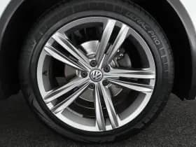 Volkswagen Tiguan 1.4 TSI 150pk DSG R-Line Highline Trekhaak Stoelverwarming Keyless Virtual Cockpit Navigatie thumbnail 49