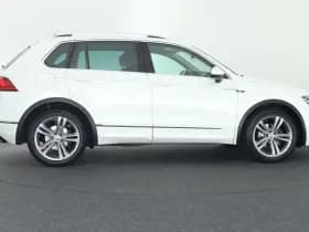 Volkswagen Tiguan 1.4 TSI 150pk DSG R-Line Highline Trekhaak Stoelverwarming Keyless Virtual Cockpit Navigatie thumbnail 9