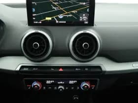 Audi Q2 35 TFSI 150pk S-Line Trekhaak Camera Leder Keyless Stoelverwarming Virtual Cockpit Navigatie thumbnail 16