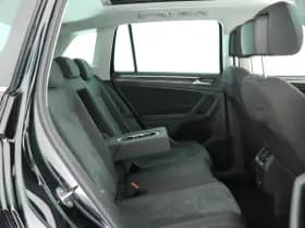 Volkswagen Tiguan 1.4 TSI eHybrid 245pk Elegance Camera Keyless Stoelverwarming Panoramadak Virtual Cockpit Navigatie thumbnail 11